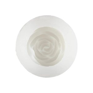 Macro-opname van flexibele siliconen mal met 3D-rozenbloemtextuur voor DIY
