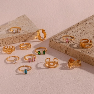 Bagues en acier inoxydable plaqué or 18 carats avec pierres colorées et motifs