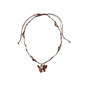 Collier en perles d'oeil de tigre avec pendentif chat floqué marron et corde tressée