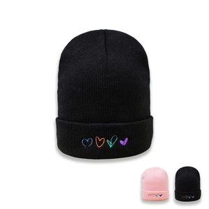 Bonnet En Maille Beanie Acrylique Chaud Hiver Revers Broderie Cœur Coloré Mode Style Coréen