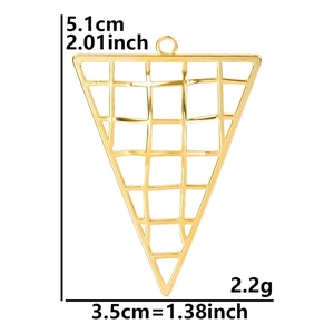 Golden triangle mesh pendant accessory with precise dimensions 5.1cm by 3.5cm and 2.2g weight