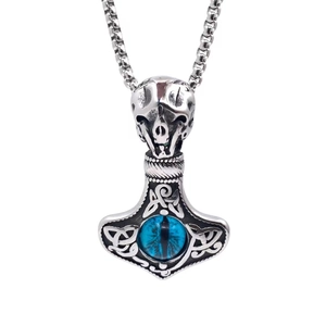 Collier marteau de Thor Viking argenté avec œil bleu et gravure de crâne