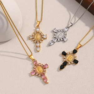 Colliers en acier inoxydable plaqué or 18 carats avec croix Vierge Marie et cristaux