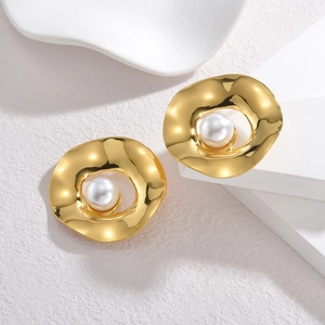 Vintage 18K gold plated stainless steel hollow hoop earrings with elegant white pearl
