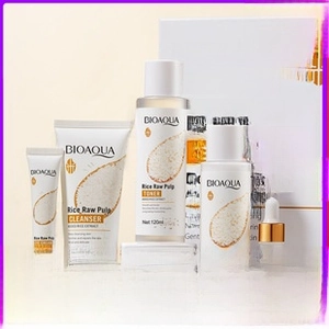 Détails du coffret de soins du visage au riz de 6 pièces avec nettoyant, lotion et crème
