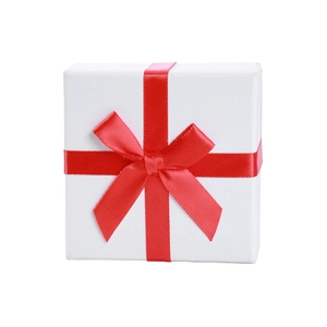 White square jewelry gift box featuring a classic red ribbon bow for necklaces and rings