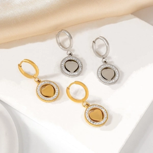 Boucles D'oreilles Cœur En Acier Inoxydable Avec Cadre Rond Incrusté De Strass Design Creux Bijoux De Mode Pour Femmes