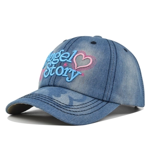 Cappello da baseball in denim lavato blu vintage con ricamo Angel Story e cuore rosa