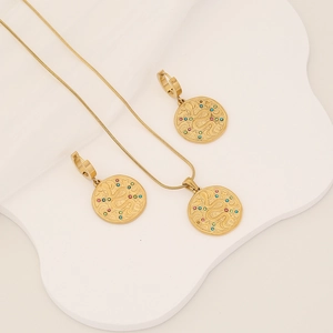 Gold stainless steel jewelry set with snake embossed pendant and colorful zircons