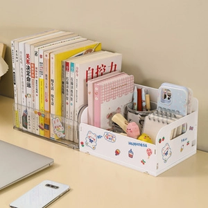 Detailansicht Schreibtisch-Organizer aus Acryl und Stiftehalter mit süßen Aufklebern