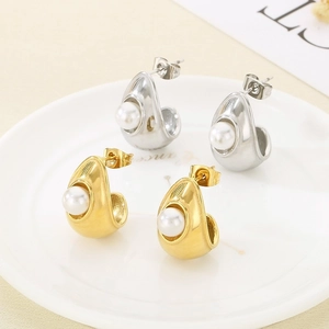 French palace style semi-arc 18K gold earrings with pearls in gold and silver finish