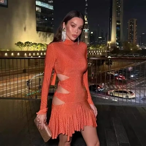 Robe Mini Sexy Orange À Strass Manches Longues Découpe Ourlet À Volants Col Haut Tenue De Soirée Pour Femmes