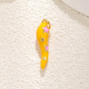 3D red chili pepper pendant in gold-plated brass with pink star enamel for DIY jewelry