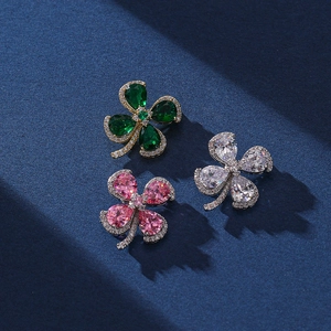 Vintage Four Leaf Clover Brooch With Alloy And Emerald Green Pear Cut Crystal Rhinestones For Women Elegant Floral Pin