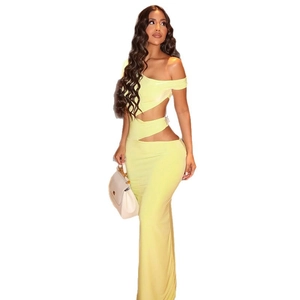 Robe moulante élégante jaune pâle à une épaule avec découpe à la taille chic