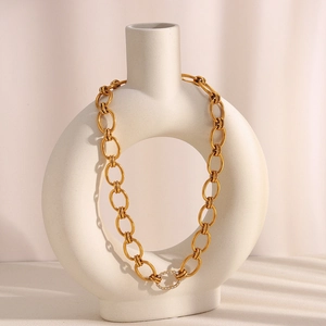 18K gold plated stainless steel chunky link chain necklace with zircon circle accent