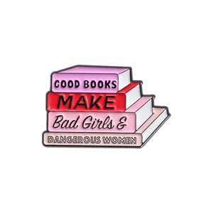 Pin's en émail rose livres empilés avec citation créative pour amatrices de lecture