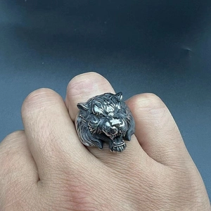 Polished retro punk tiger head ring for men in vintage stainless steel finish