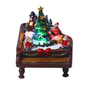 Piano de Noël musical à LED avec Père Noël et maison enneigée décorative