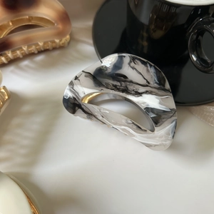 Elegant black and white marble pattern acetic acid medium shark hair claw clip for women