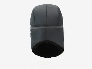 Chapeau de trappeur d'hiver gris foncé avec doublure polaire et bande de sécurité réfléchissante