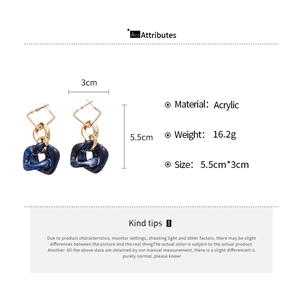 Detailed size chart for blue marble acrylic geometric drop earrings with metal links