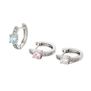 Créoles en argent avec zircons ronds bleus roses et blancs en taille cœur et flèche