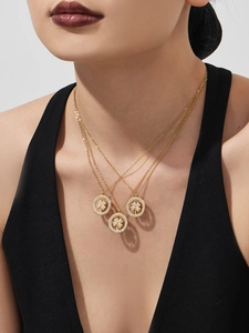 Détails des colliers trèfles multicouches plaqués or 18 carats avec oxydes de zirconium