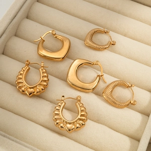 Orecchini In Acciaio Inossidabile Placcato Oro 18K Vintage Minimalisti Geometrici Cuore Forma C Gioielli Donna