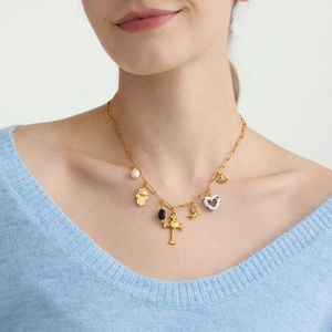 Collana a graffetta in acciaio inossidabile placcato oro 18K con perla e ciondoli