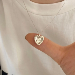 Minimalist S925 silver irregular heart necklace with July engraved pendant on fine chain