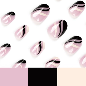 Unghie finte corte a mandorla con motivi a onde astratte nei colori nero e bianco