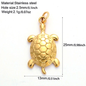 Detailed dimensions of a golden stainless steel turtle pendant with a 2.5mm hole