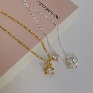 Elegant 925 silver bear necklace with pearl and zircon, gold and silver options
