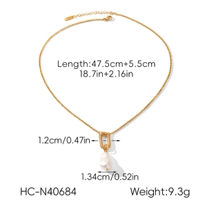 Détails du pendentif perle baroque avec dimensions 47,5 cm + 5,5 cm pour femmes