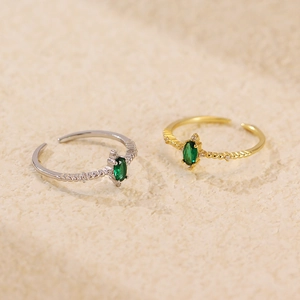 Elegant s925 silver and gold emerald zircon open rings with textured band detailing