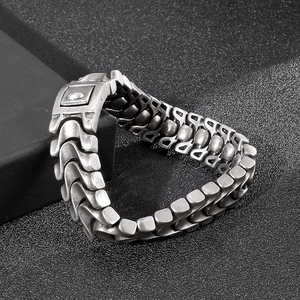 Bracciale a catena in acciaio inossidabile retrò con finitura argento opaco