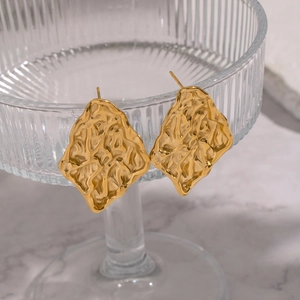 Vintage 18K gold-plated hammered geometric stainless steel earrings with molten texture