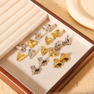 Stainless Steel Heart Earrings 18K Gold Plated Minimalist INS Puffy Lava Texture For Women