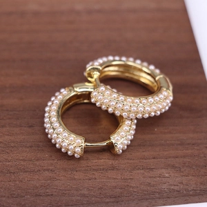 Modische Künstliche Perlen Creolen Ohrringe Vergoldetes Kupfer Mit Zirkonia Geometrisch Rund Elegant Süßer Stil Für Damen Schmuck
