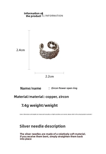 Détail des dimensions de la bague fleur argentée 2,4cm x 2,2cm avec zircons cubiques