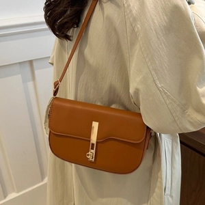 Women PU Leather Saddle Bag Retro Shoulder Crossbody Purse With Gold Metal Lock Flip Cover Solid Color Trendy