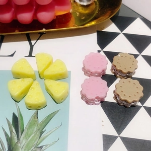 6-cavity cheese and cookie silicone mold for DIY cake baking and resin craft decor