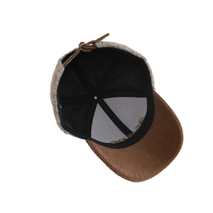 Casquette baseball enfant en laine d'agneau avec visière en velours et sangle réglable