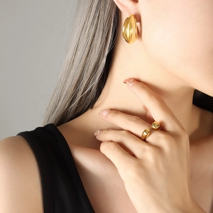 Minimalist C-shaped 18k gold plated hoop earrings and double ball ring set for women