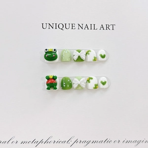 Kids green cartoon frog press-on nails with 3D frog charms and white bows nail art set
