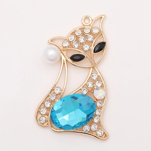 Exquisite Fuchskopf-Anhänger mit großem blauem Kristall und weißen Perlen für DIY-Schmuck