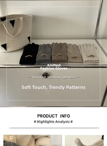 Gants d'hiver en cachemire tricotés en plusieurs couleurs sur une surface blanche