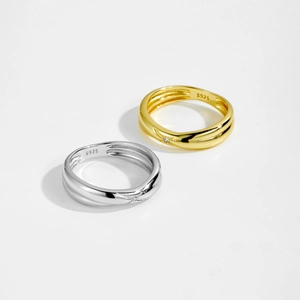 Minimalist S925 sterling silver couple rings with micro-set zircon in gold and silver