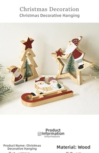 Détail d'ornements de Noël en bois avec Père Noël et bonhomme de neige en grain naturel
